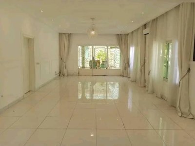 À louer – Villa de standing avec piscine à Mpita (Zone Brasserie)