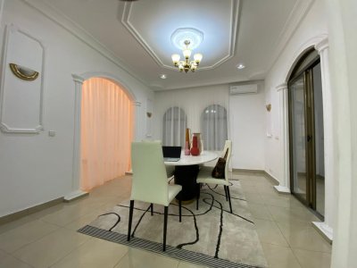 À louer – Spacieuse villa Airbnb avec piscine (Pointe-Noire)