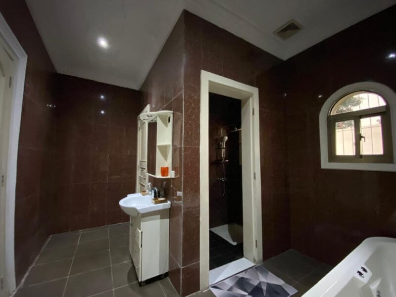 À louer – Spacieuse villa Airbnb avec piscine (Pointe-Noire)