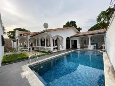 À louer – Spacieuse villa Airbnb avec piscine (Pointe-Noire)